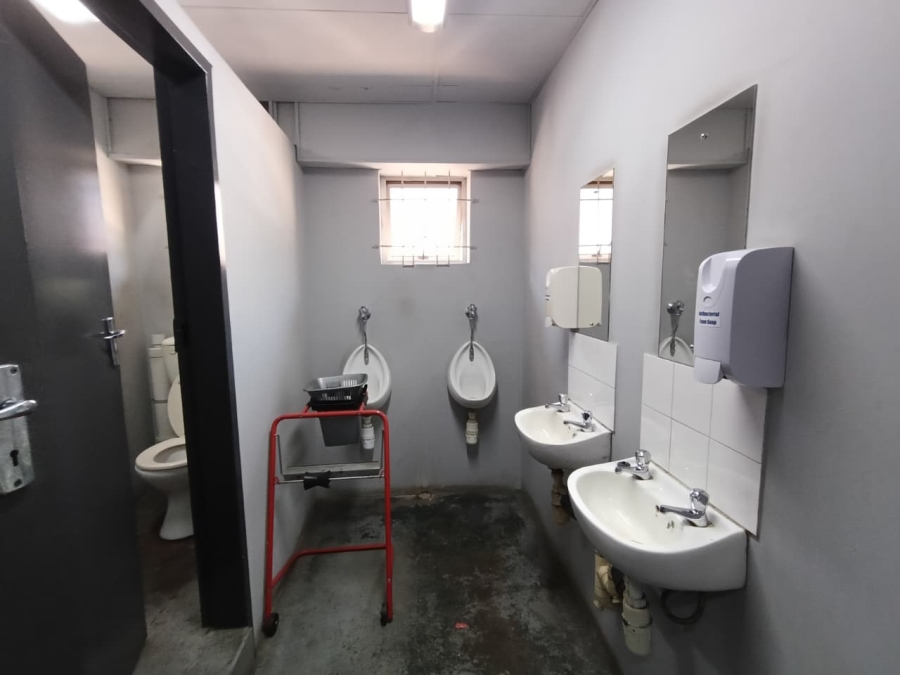 To Let Commercial Property for Rent in Westmead KwaZulu-Natal