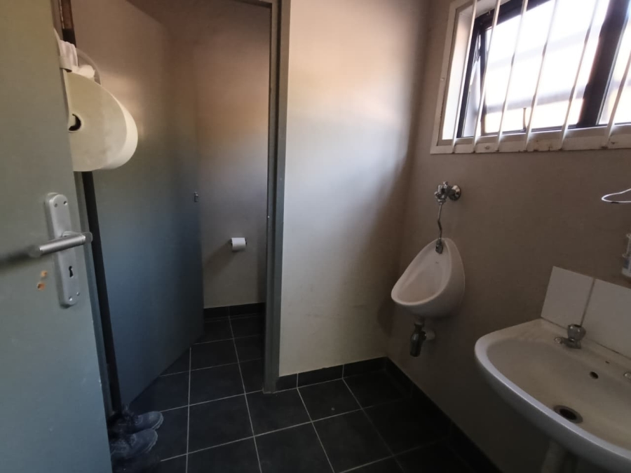 To Let Commercial Property for Rent in Westmead KwaZulu-Natal