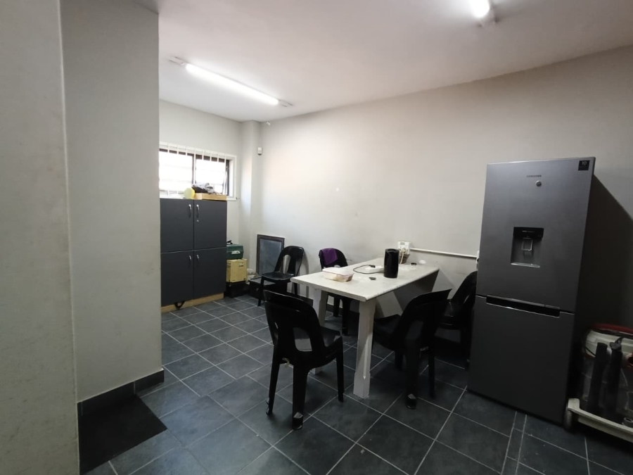 To Let Commercial Property for Rent in Westmead KwaZulu-Natal