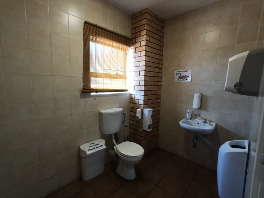 To Let Commercial Property for Rent in Westmead KwaZulu-Natal
