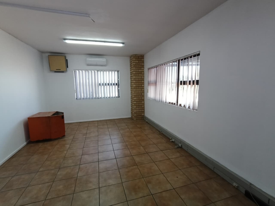 To Let Commercial Property for Rent in Westmead KwaZulu-Natal