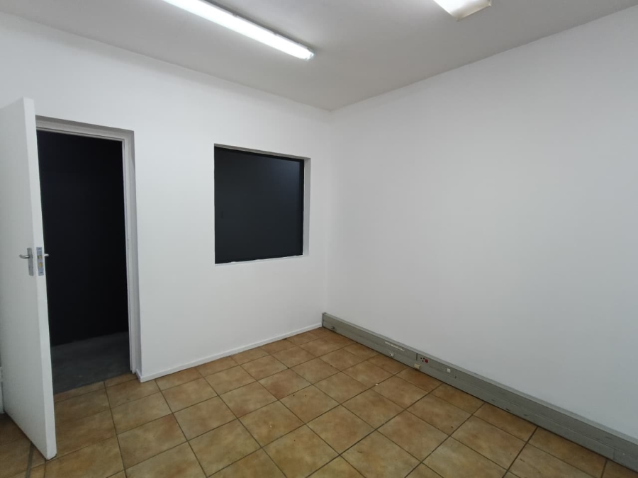 To Let Commercial Property for Rent in Westmead KwaZulu-Natal