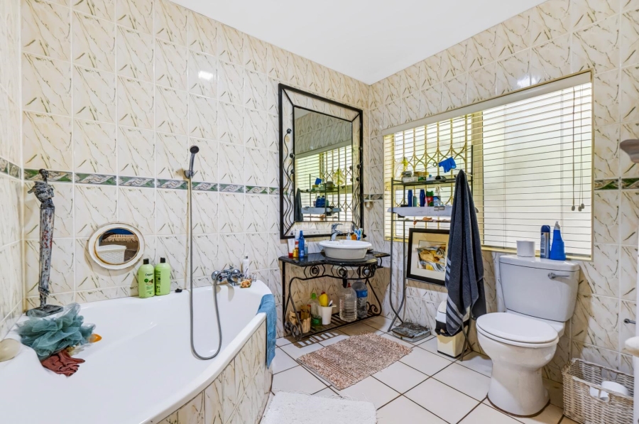 3 Bedroom Property for Sale in Amanzimtoti KwaZulu-Natal