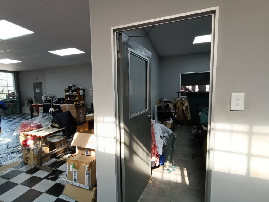 To Let Commercial Property for Rent in Westmead KwaZulu-Natal