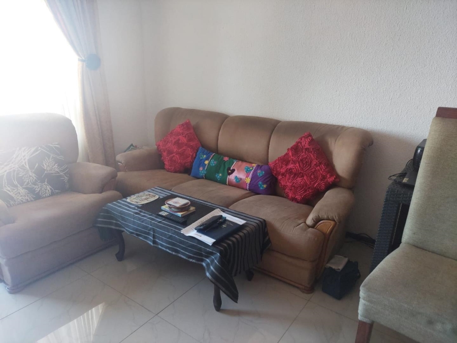 2 Bedroom Property for Sale in Montclair KwaZulu-Natal