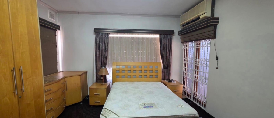 To Let 4 Bedroom Property for Rent in Bluff KwaZulu-Natal
