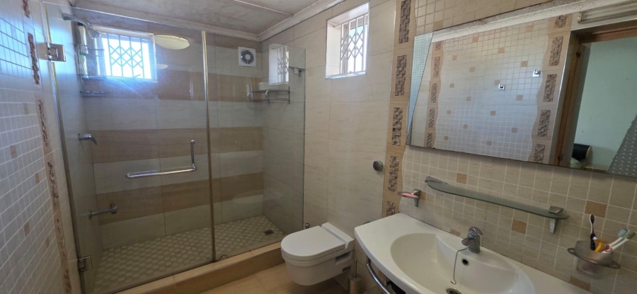 To Let 4 Bedroom Property for Rent in Bluff KwaZulu-Natal
