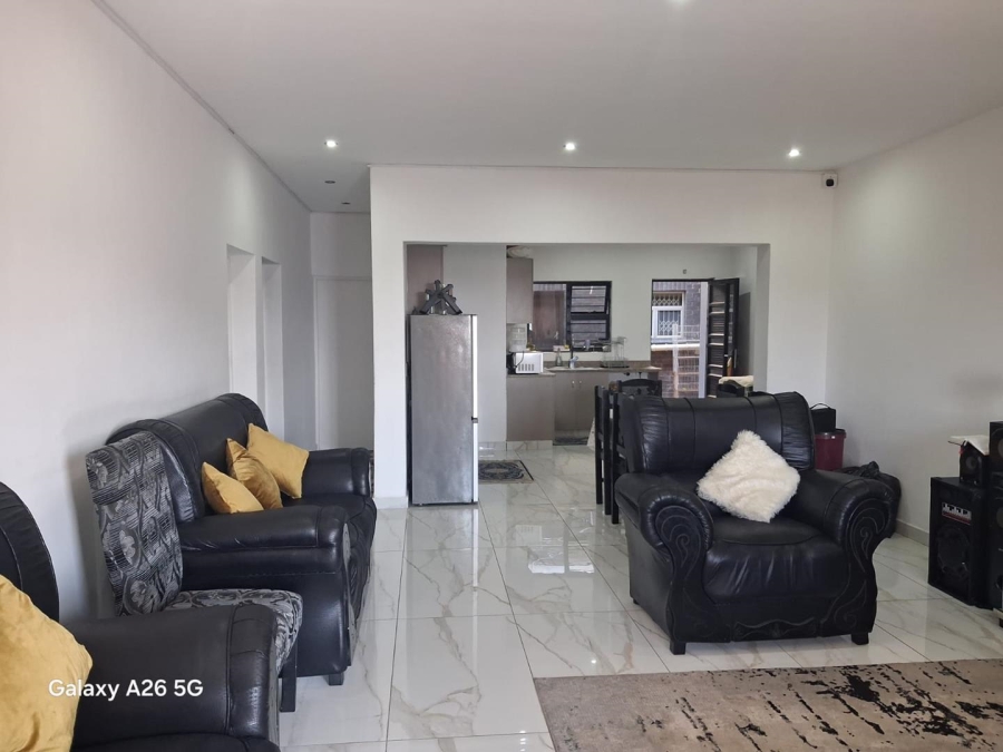To Let 3 Bedroom Property for Rent in Bluff KwaZulu-Natal