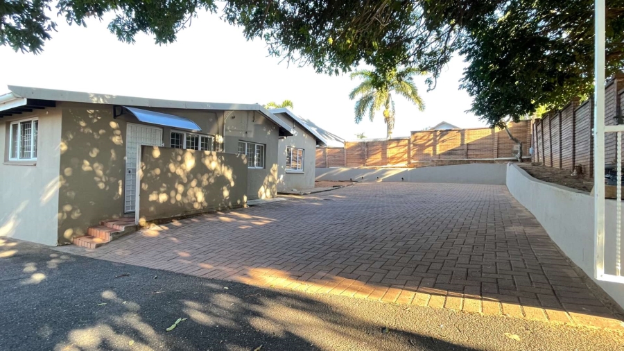 To Let 4 Bedroom Property for Rent in Glen Ashley KwaZulu-Natal