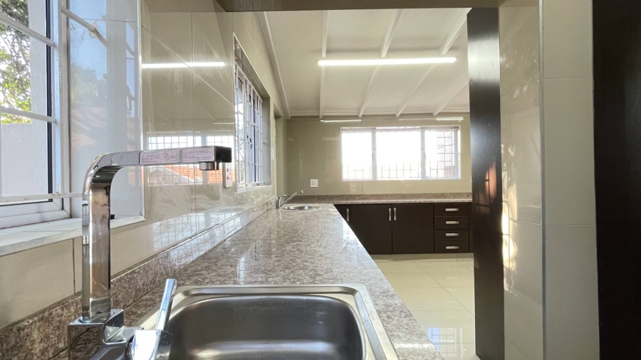 To Let 4 Bedroom Property for Rent in Glen Ashley KwaZulu-Natal