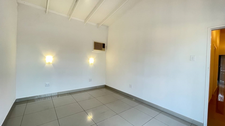 To Let 4 Bedroom Property for Rent in Glen Ashley KwaZulu-Natal