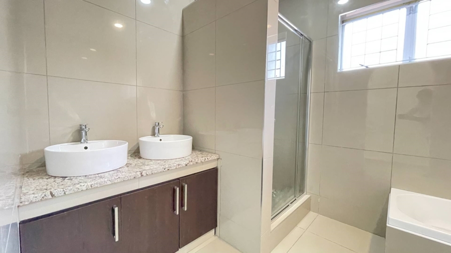 To Let 4 Bedroom Property for Rent in Glen Ashley KwaZulu-Natal