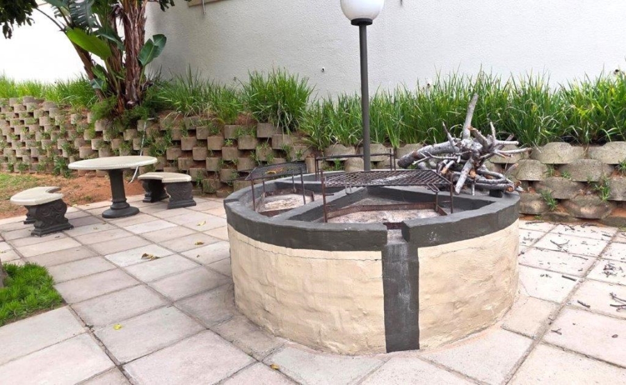 To Let 2 Bedroom Property for Rent in Umhlanga KwaZulu-Natal
