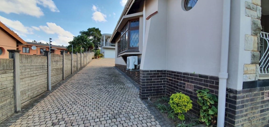 4 Bedroom Property for Sale in Escombe KwaZulu-Natal