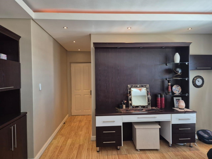 4 Bedroom Property for Sale in Escombe KwaZulu-Natal