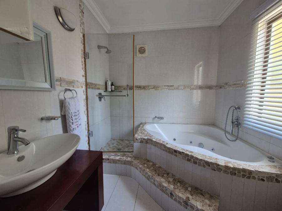 4 Bedroom Property for Sale in Escombe KwaZulu-Natal