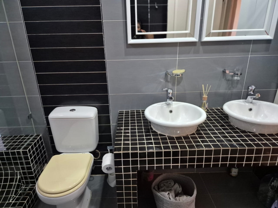 4 Bedroom Property for Sale in Escombe KwaZulu-Natal