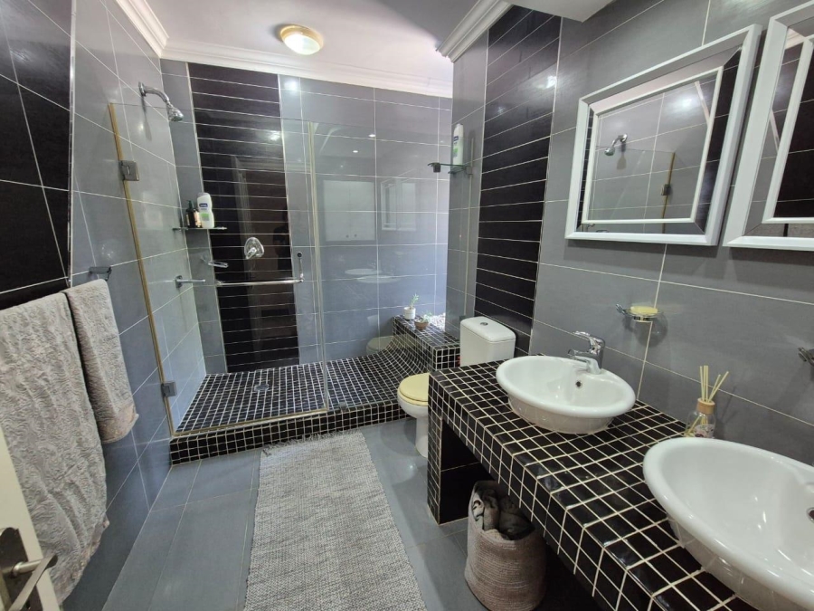 4 Bedroom Property for Sale in Escombe KwaZulu-Natal