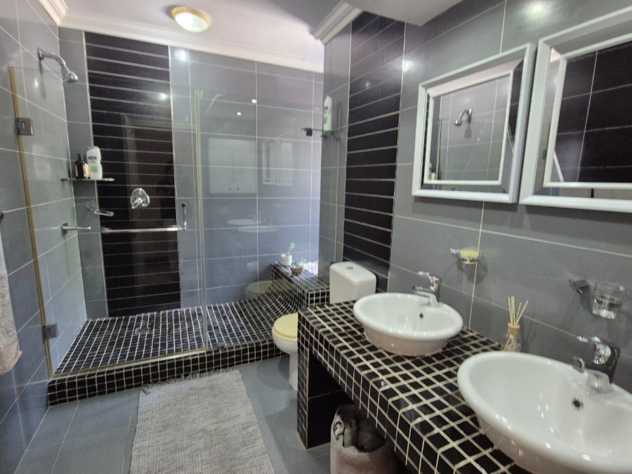 4 Bedroom Property for Sale in Escombe KwaZulu-Natal