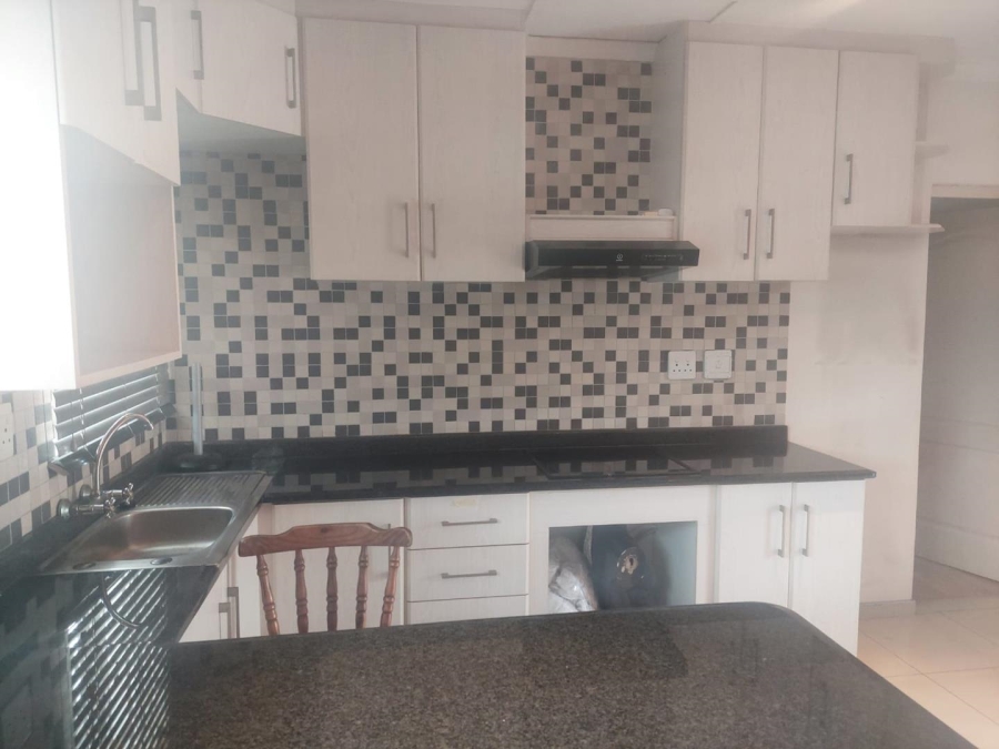 5 Bedroom Property for Sale in Bonela KwaZulu-Natal