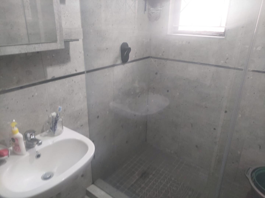 5 Bedroom Property for Sale in Bonela KwaZulu-Natal