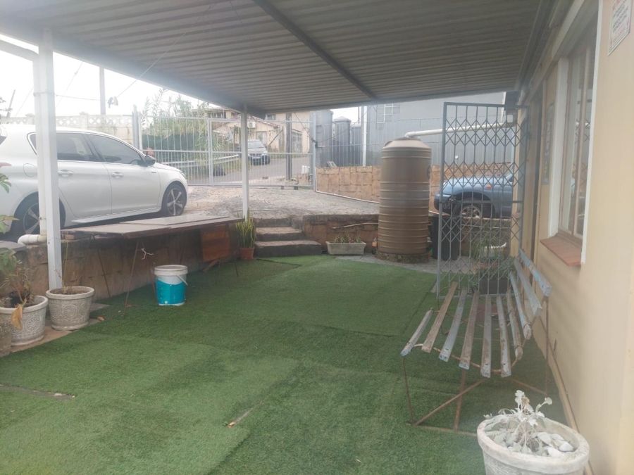 5 Bedroom Property for Sale in Bonela KwaZulu-Natal