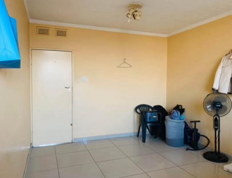 1 Bedroom Property for Sale in Pinetown KwaZulu-Natal