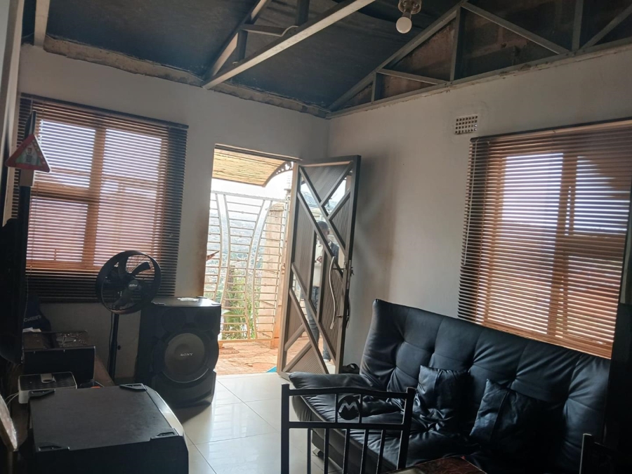 1 Bedroom Property for Sale in Pinetown KwaZulu-Natal
