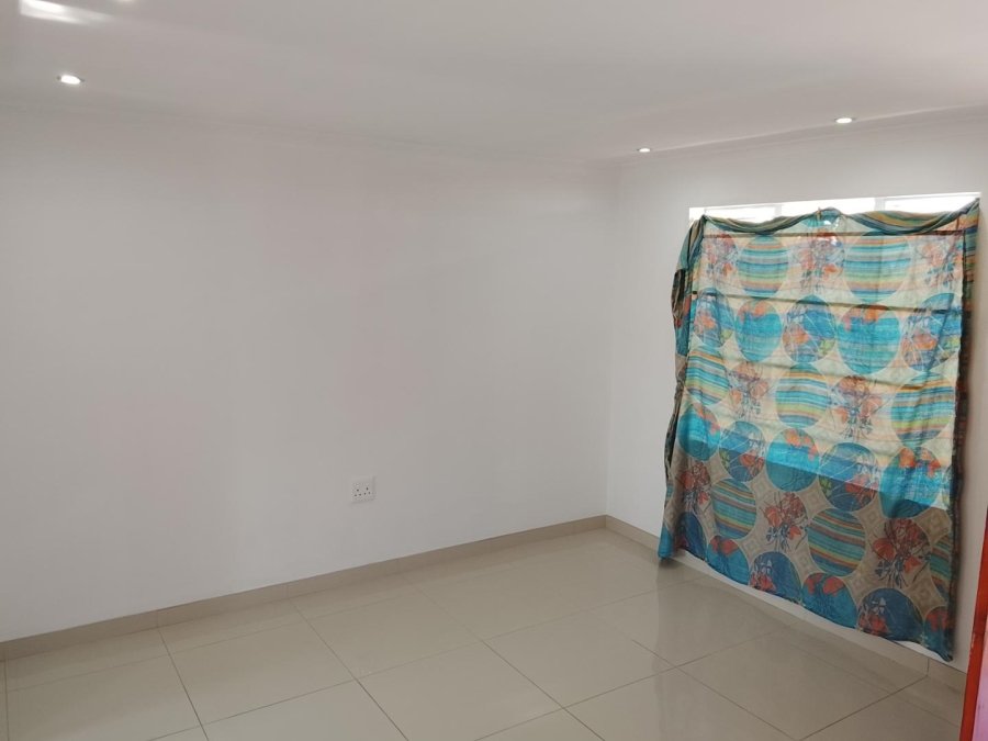 2 Bedroom Property for Sale in Bombay Heights KwaZulu-Natal