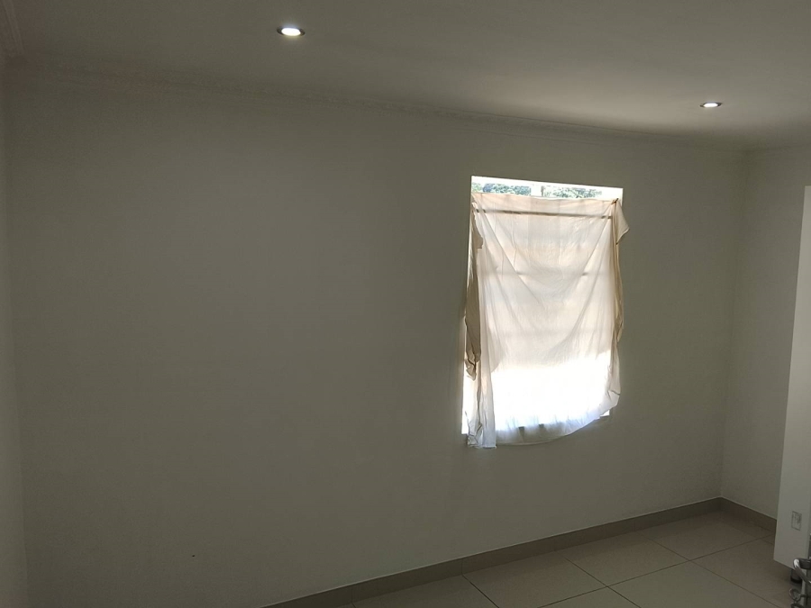 2 Bedroom Property for Sale in Bombay Heights KwaZulu-Natal