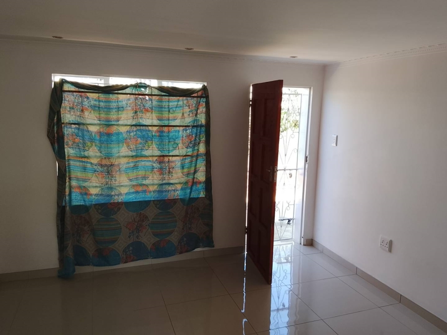 2 Bedroom Property for Sale in Bombay Heights KwaZulu-Natal