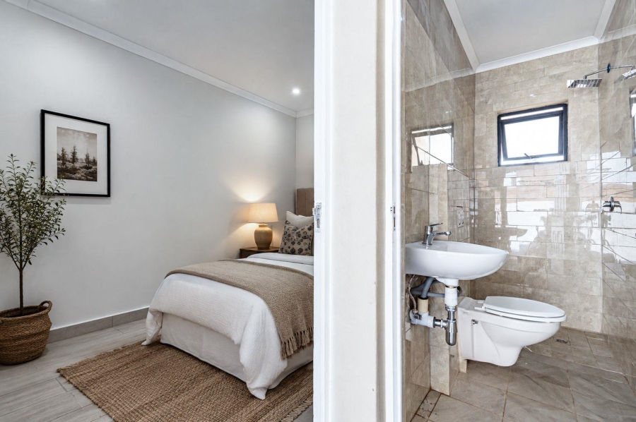 5 Bedroom Property for Sale in Cotswold Downs Estates KwaZulu-Natal