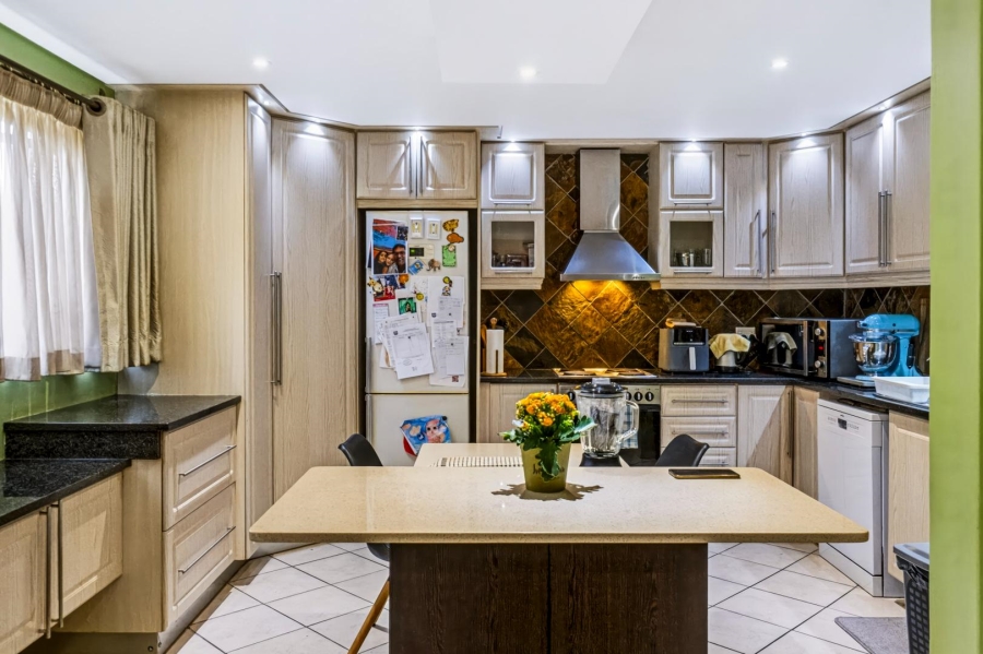 3 Bedroom Property for Sale in Amanzimtoti KwaZulu-Natal