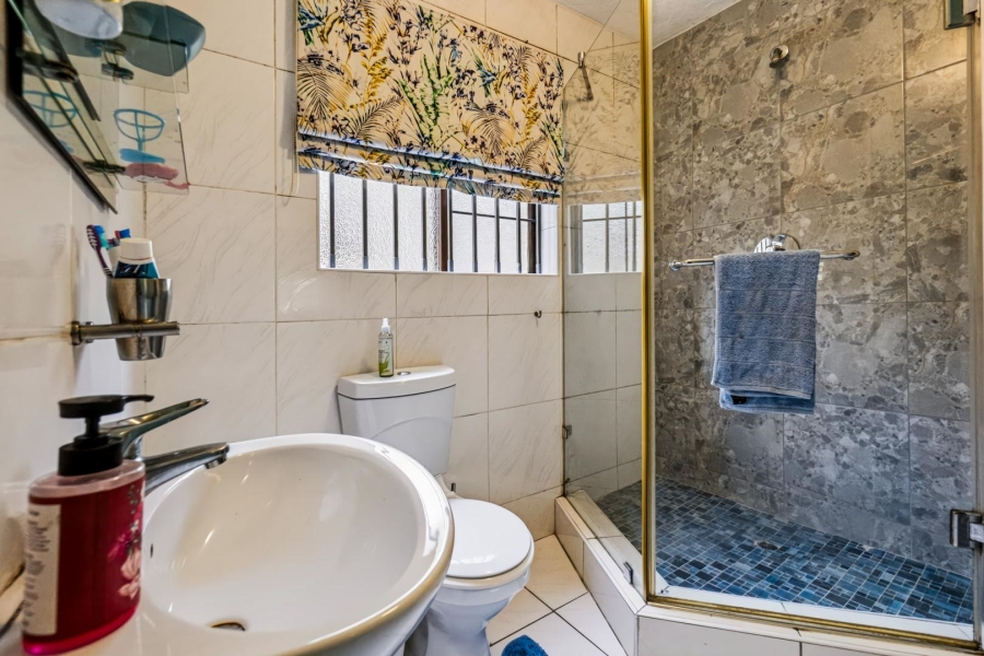 3 Bedroom Property for Sale in Amanzimtoti KwaZulu-Natal