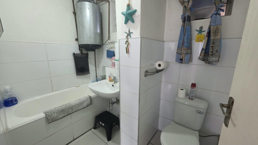 1 Bedroom Property for Sale in South Beach KwaZulu-Natal