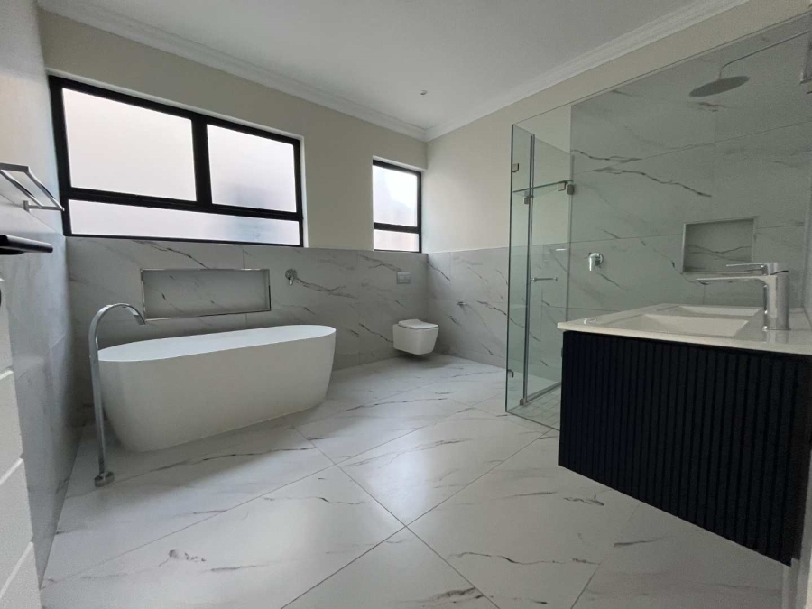 To Let 3 Bedroom Property for Rent in Salt Rock KwaZulu-Natal