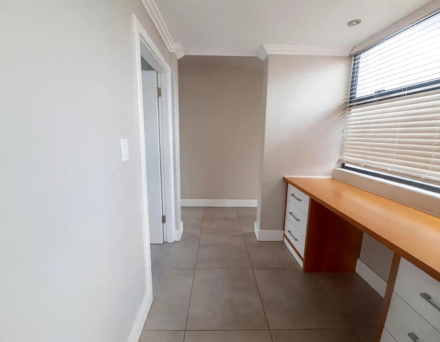 To Let 5 Bedroom Property for Rent in Palm Lakes Estate KwaZulu-Natal