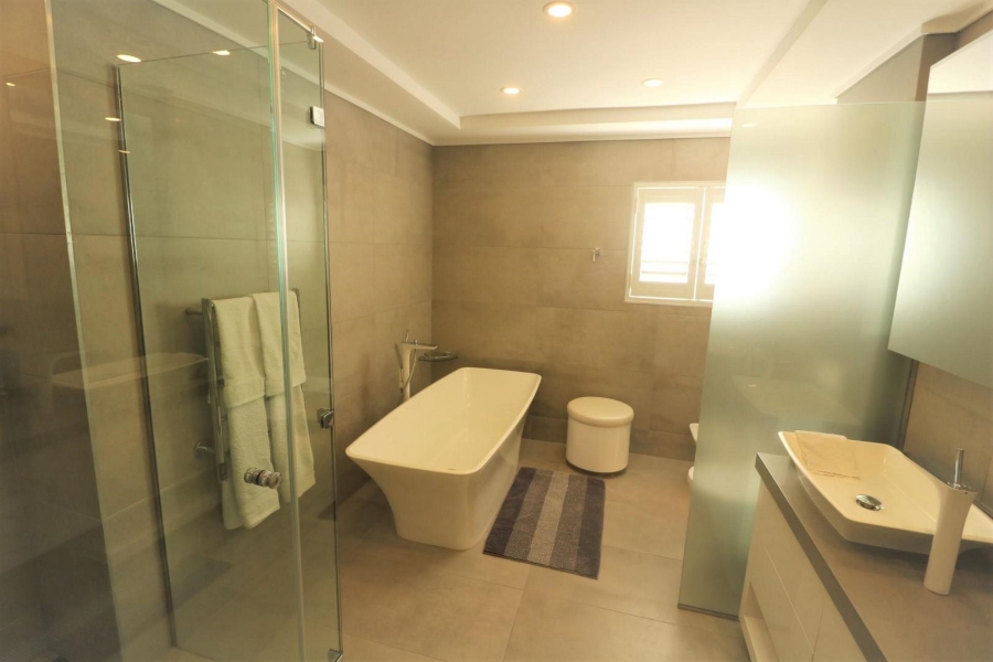 To Let 3 Bedroom Property for Rent in Umhlanga KwaZulu-Natal
