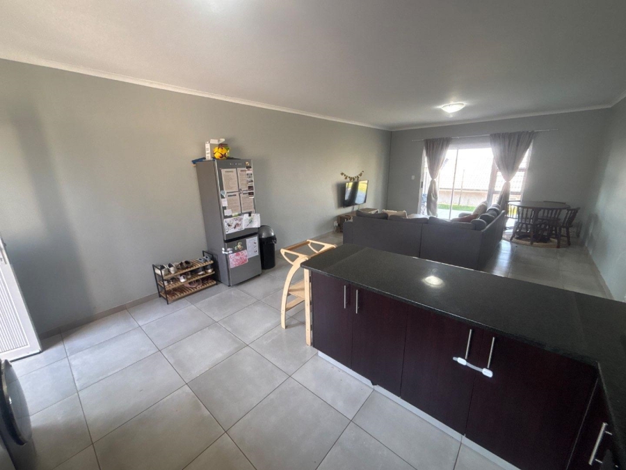 To Let 3 Bedroom Property for Rent in Kloof KwaZulu-Natal