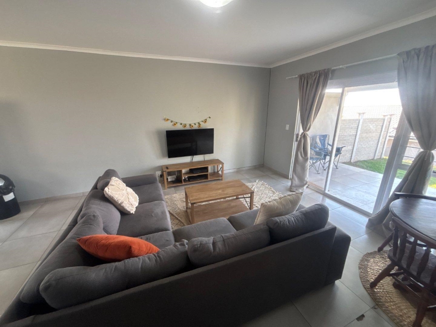 To Let 3 Bedroom Property for Rent in Kloof KwaZulu-Natal