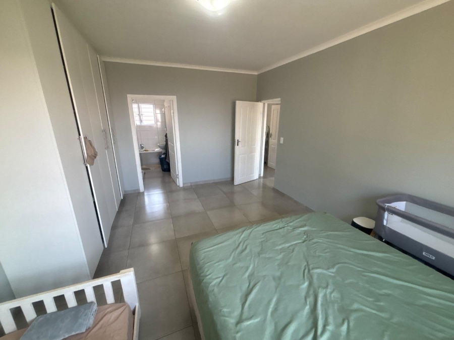 To Let 3 Bedroom Property for Rent in Kloof KwaZulu-Natal