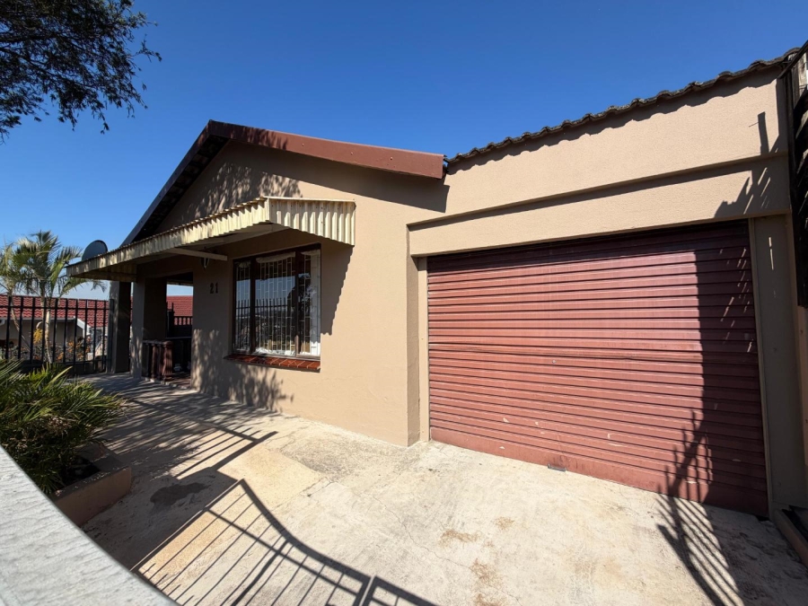 To Let 3 Bedroom Property for Rent in Woodview KwaZulu-Natal