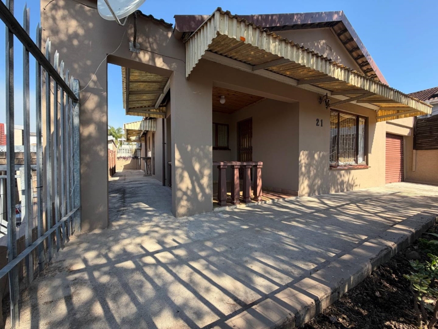 To Let 3 Bedroom Property for Rent in Woodview KwaZulu-Natal