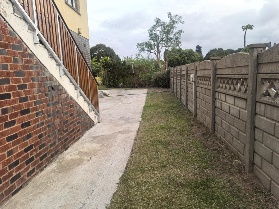 To Let 4 Bedroom Property for Rent in Umhlatuzana KwaZulu-Natal