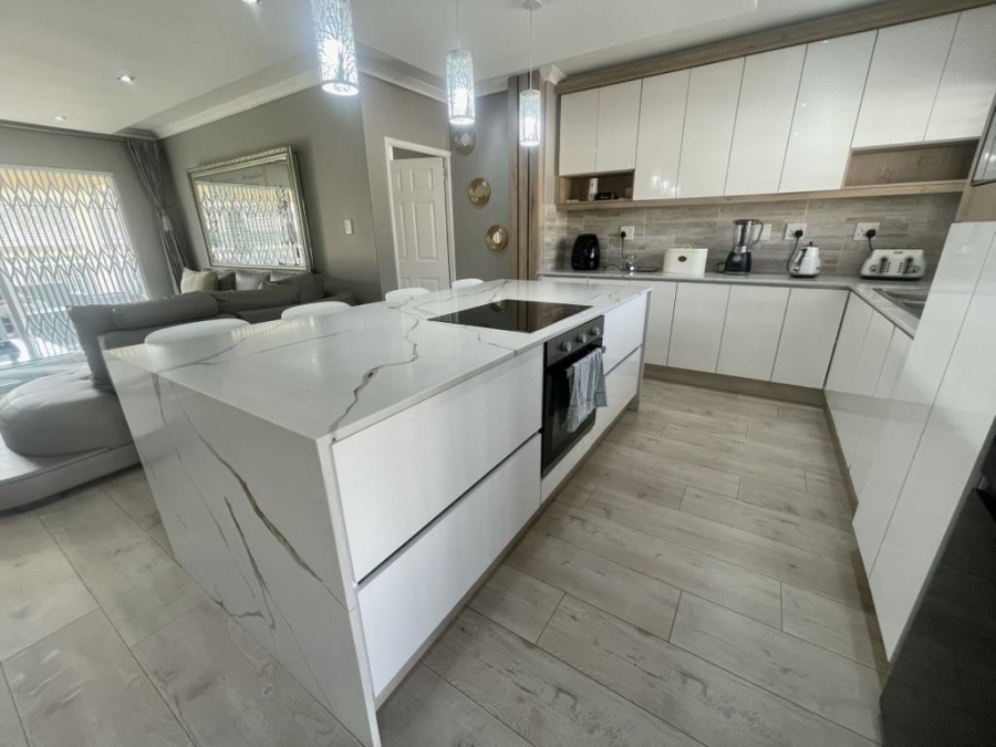 3 Bedroom Property for Sale in Mount Edgecombe KwaZulu-Natal
