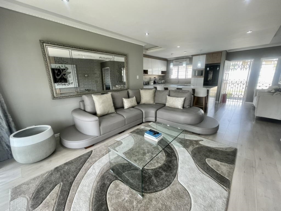 3 Bedroom Property for Sale in Mount Edgecombe KwaZulu-Natal