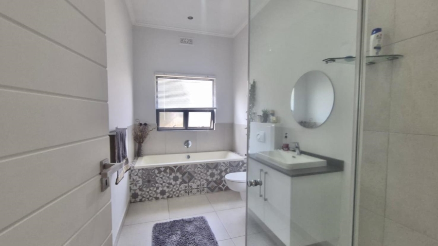 4 Bedroom Property for Sale in Palm Lakes Estate KwaZulu-Natal