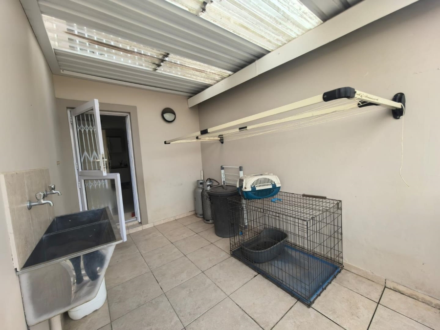 To Let 3 Bedroom Property for Rent in Paradise Valley KwaZulu-Natal