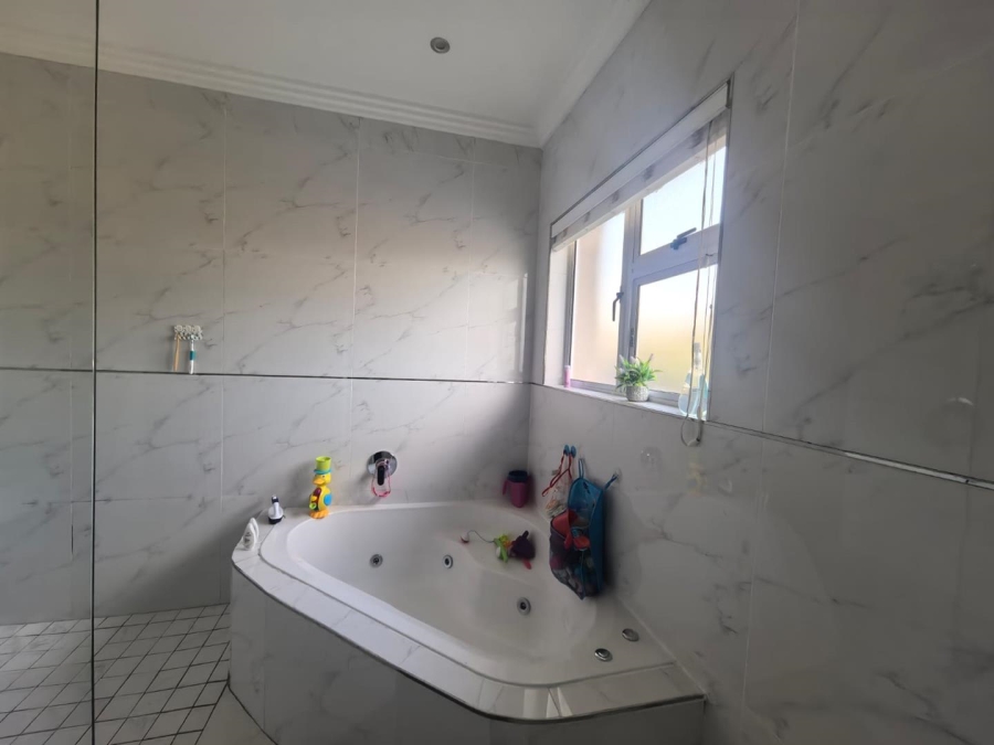 To Let 3 Bedroom Property for Rent in Paradise Valley KwaZulu-Natal