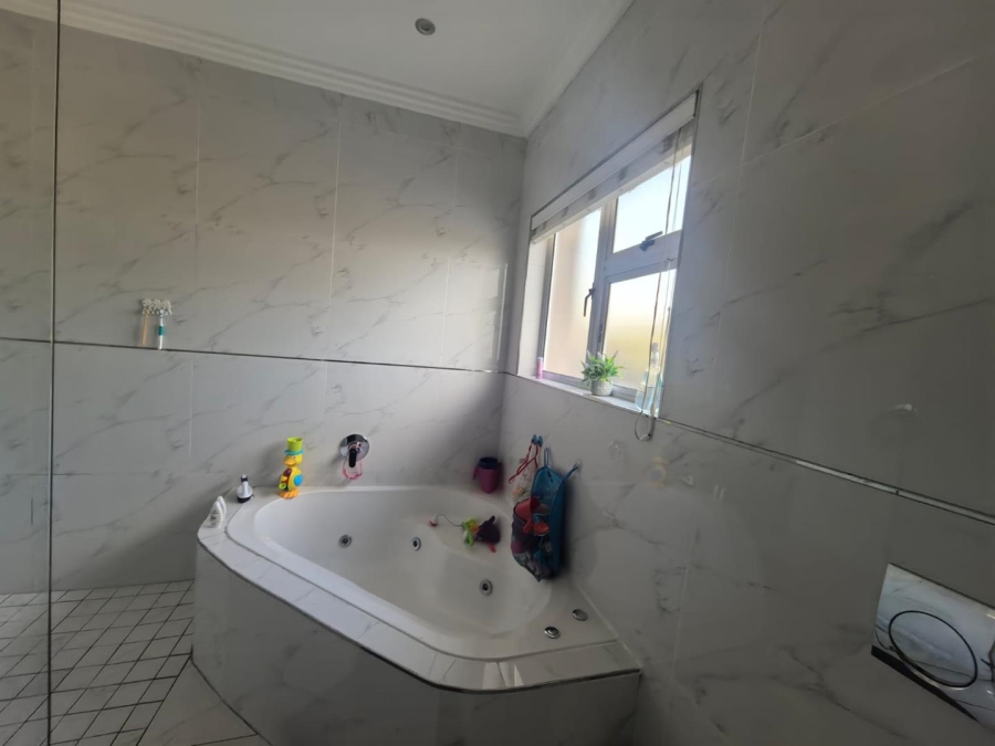 To Let 3 Bedroom Property for Rent in Paradise Valley KwaZulu-Natal